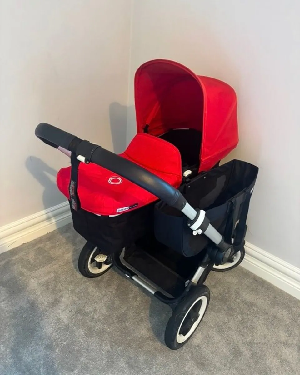 Bugaboo  Donkey Twin Buggy with car seats - Image 4