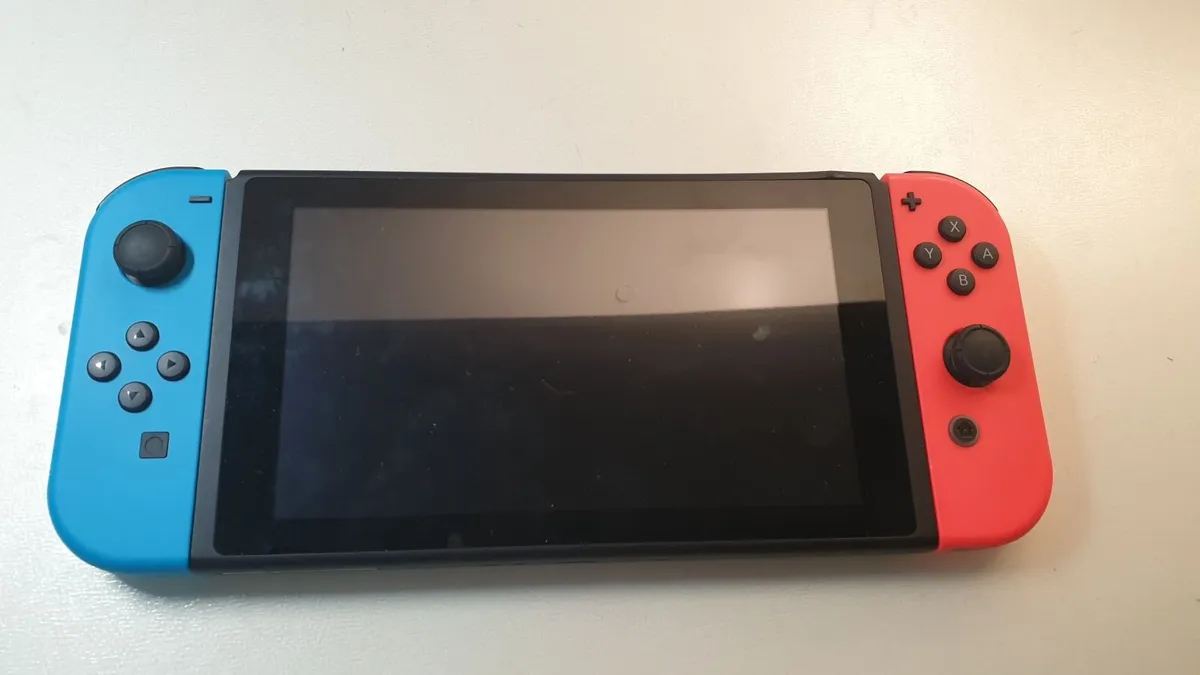 Nintendo Switch - Image 3