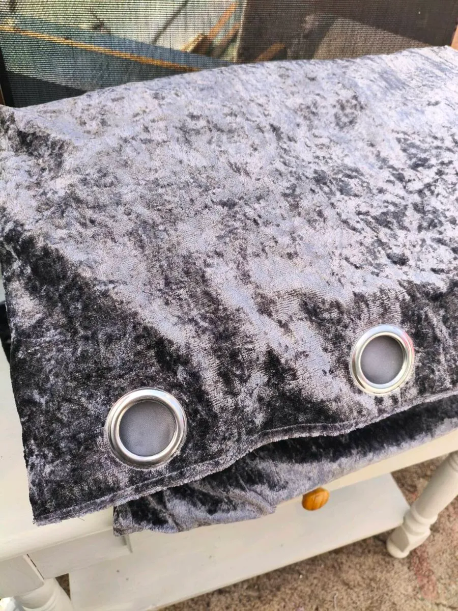 Beautiful new crushed velvet gray curtains, - Image 2