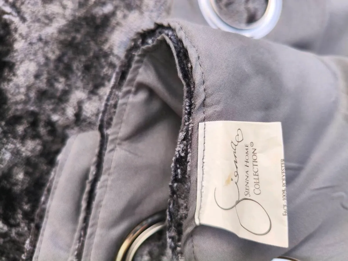 Beautiful new crushed velvet gray curtains, - Image 4