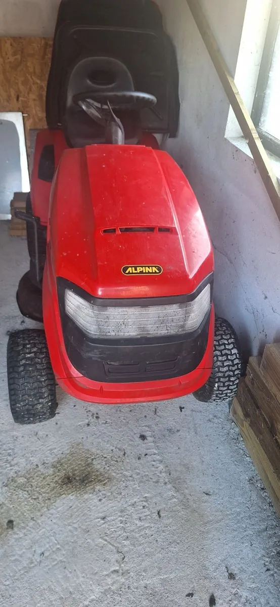 Ride on lawnmower - Image 3