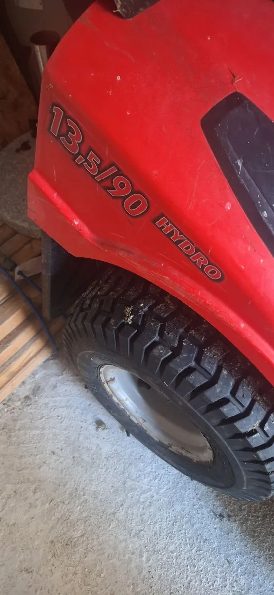 Ride on lawnmower - Image 4