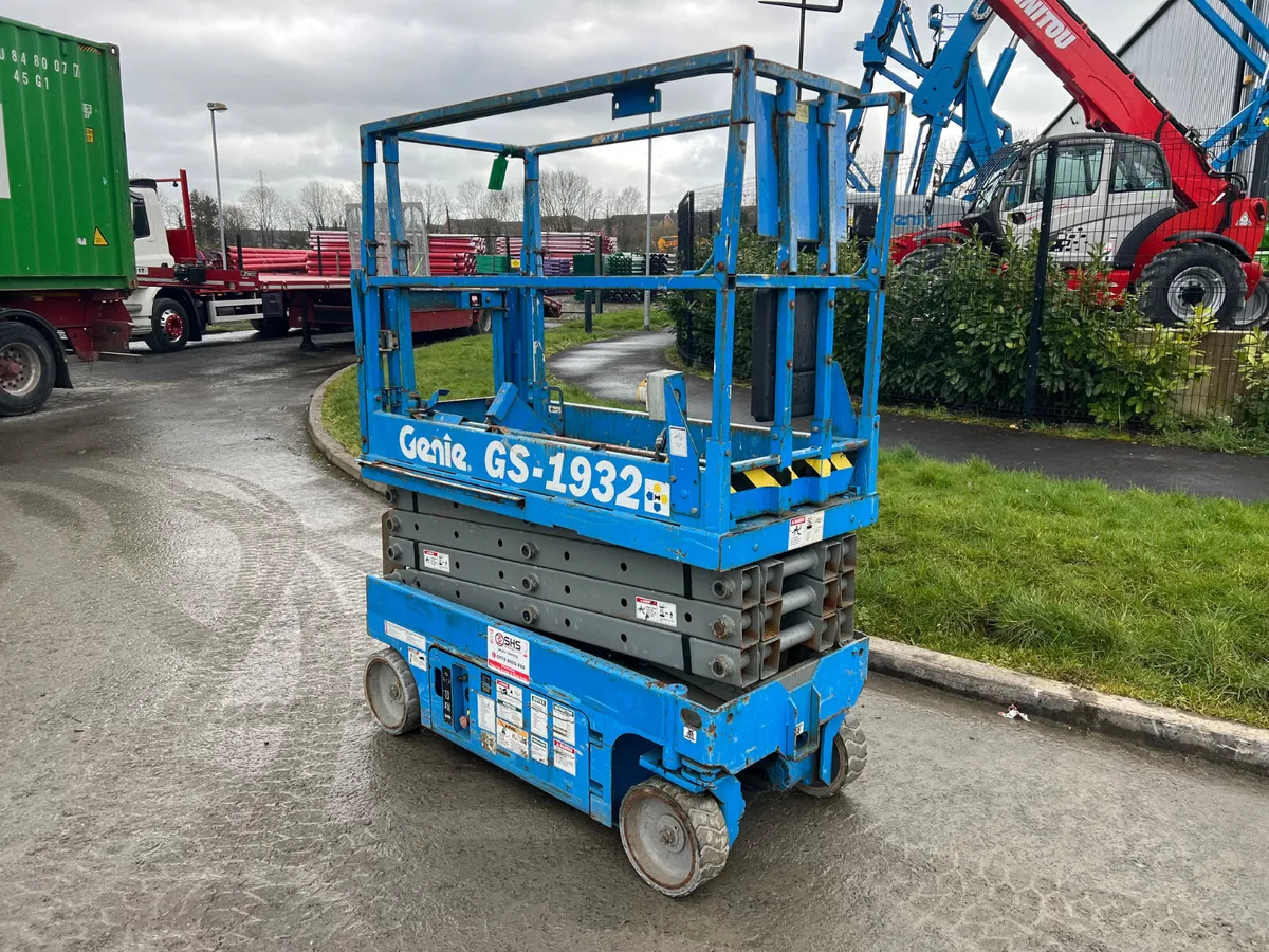 Genie GS1932 Scissor Lift New Batteries - Image 3