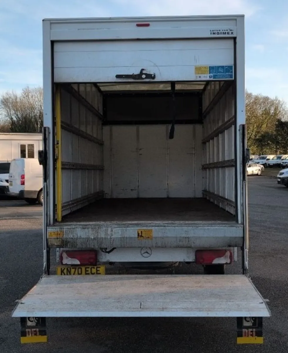 2021 Mercedes-Benz Sprinter Luton Box Van - Image 3