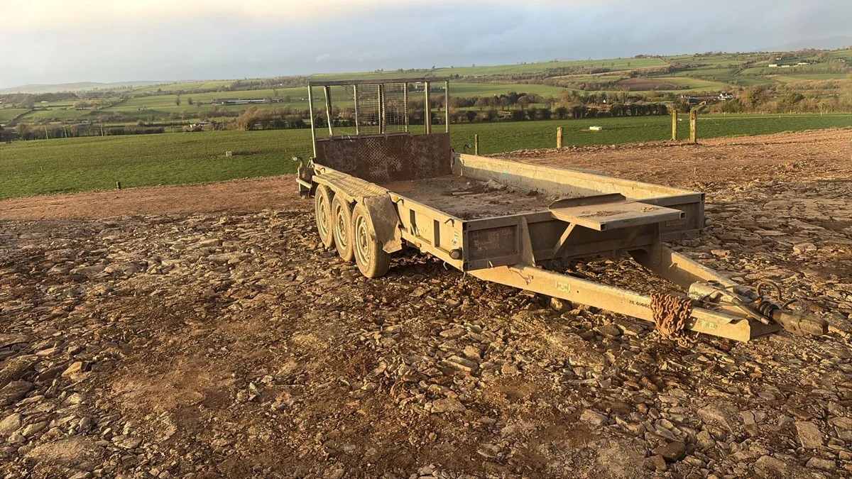 Ifor Williams plant trailor - Image 1