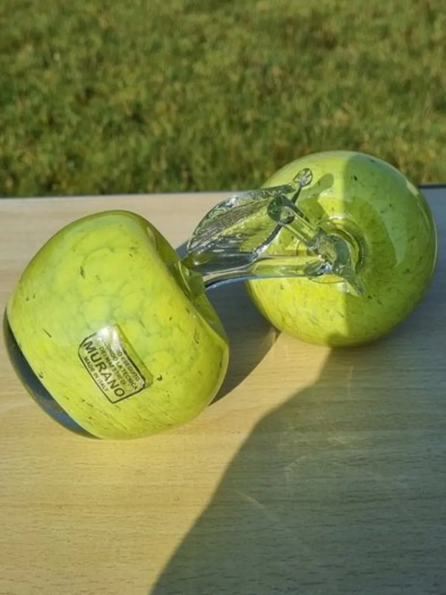 Two Murano Glass Apples - Image 4