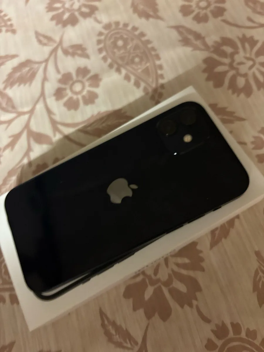 I phone 12 - Image 2