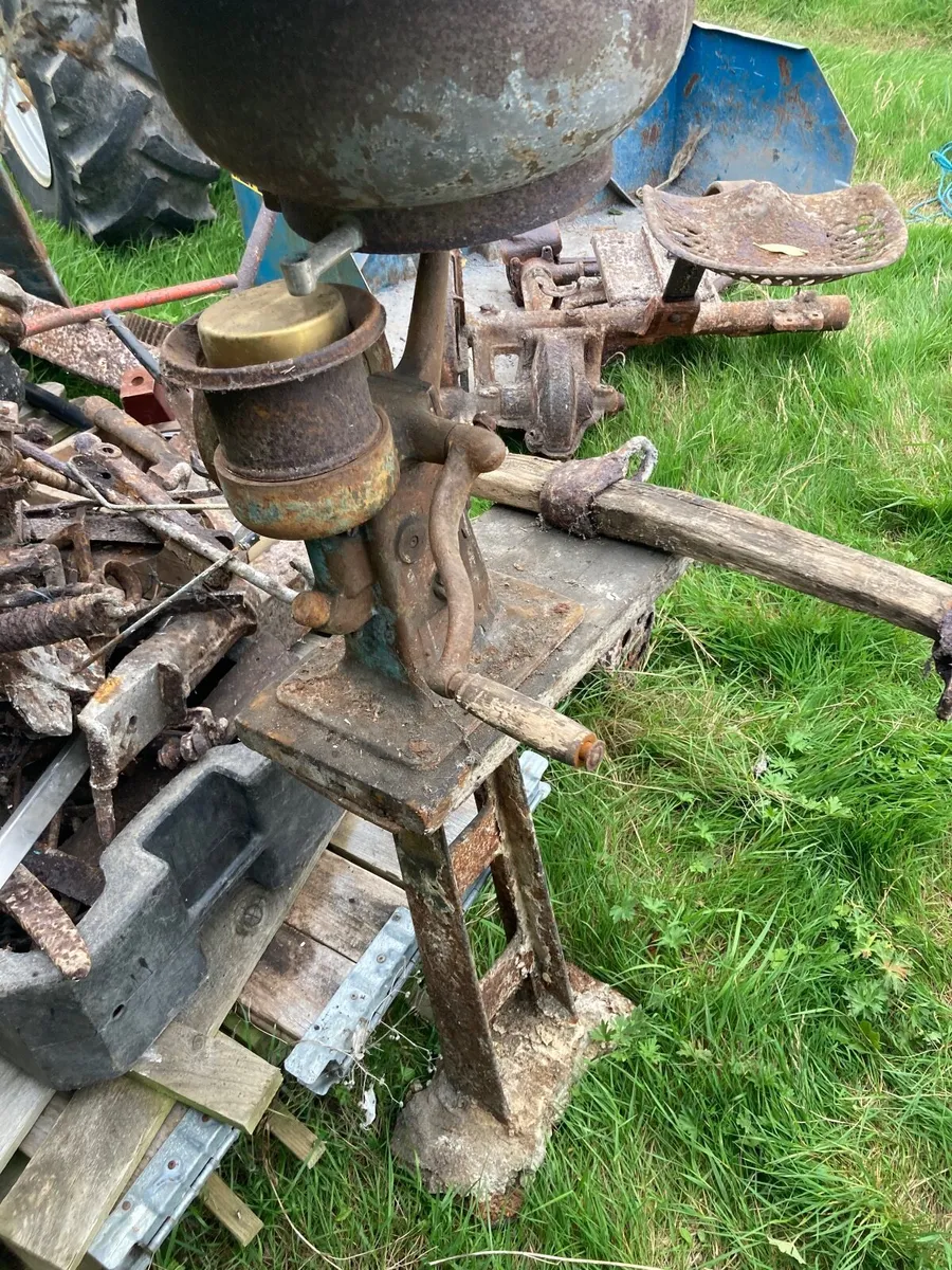 Cast iron cream separator and mowing bar - Image 3