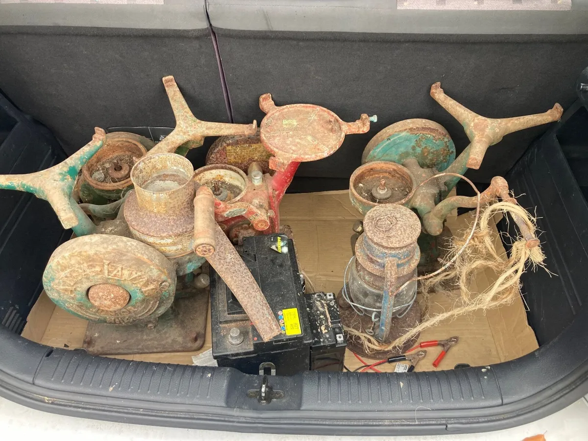 Cast iron cream separator and mowing bar - Image 1