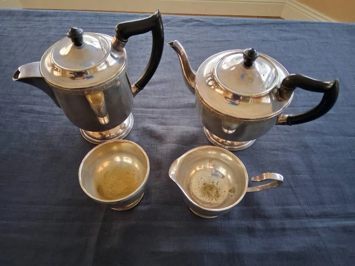 Viners Silver Plated Coffee/Teapot Set - Image 2