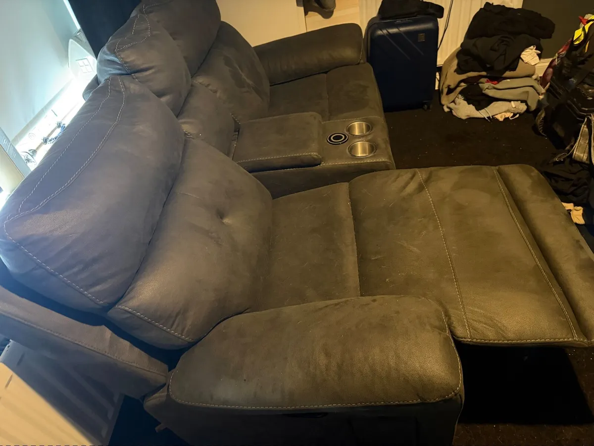2 seater Recliner sofa - Image 3