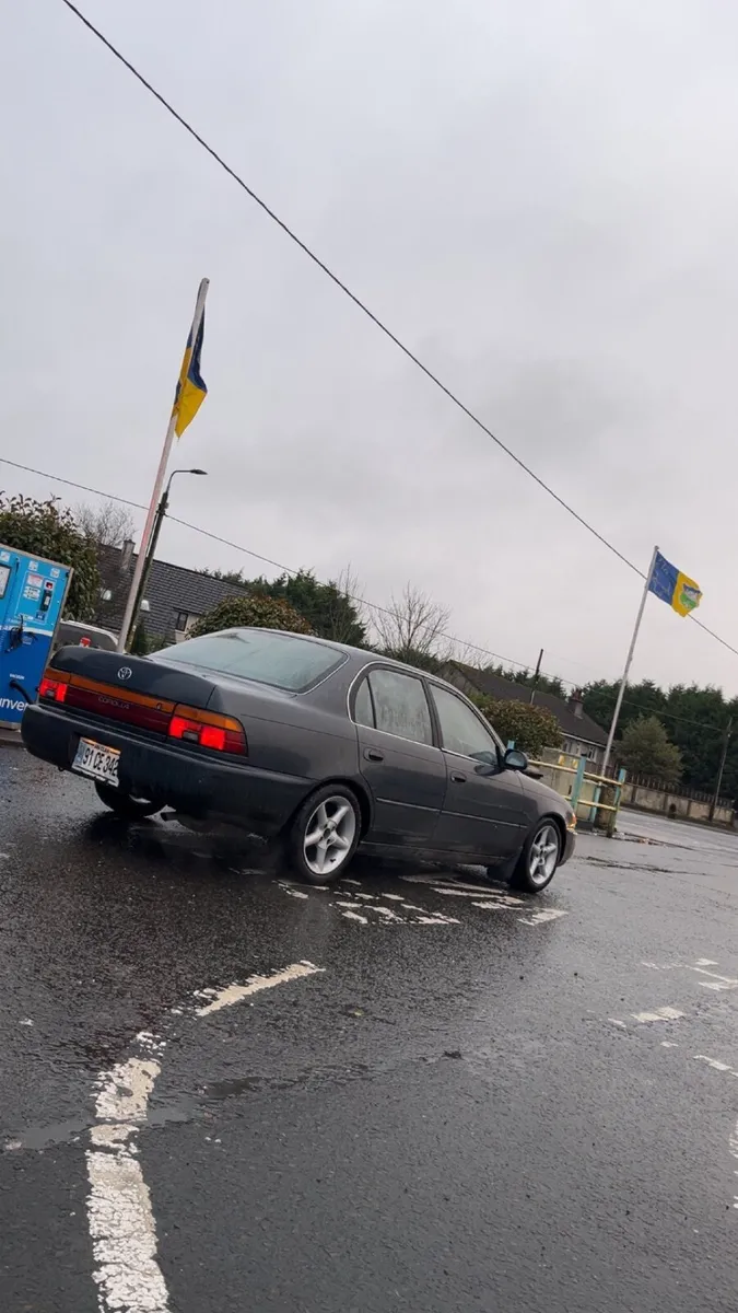 Toyota Corolla 1991 - Image 2