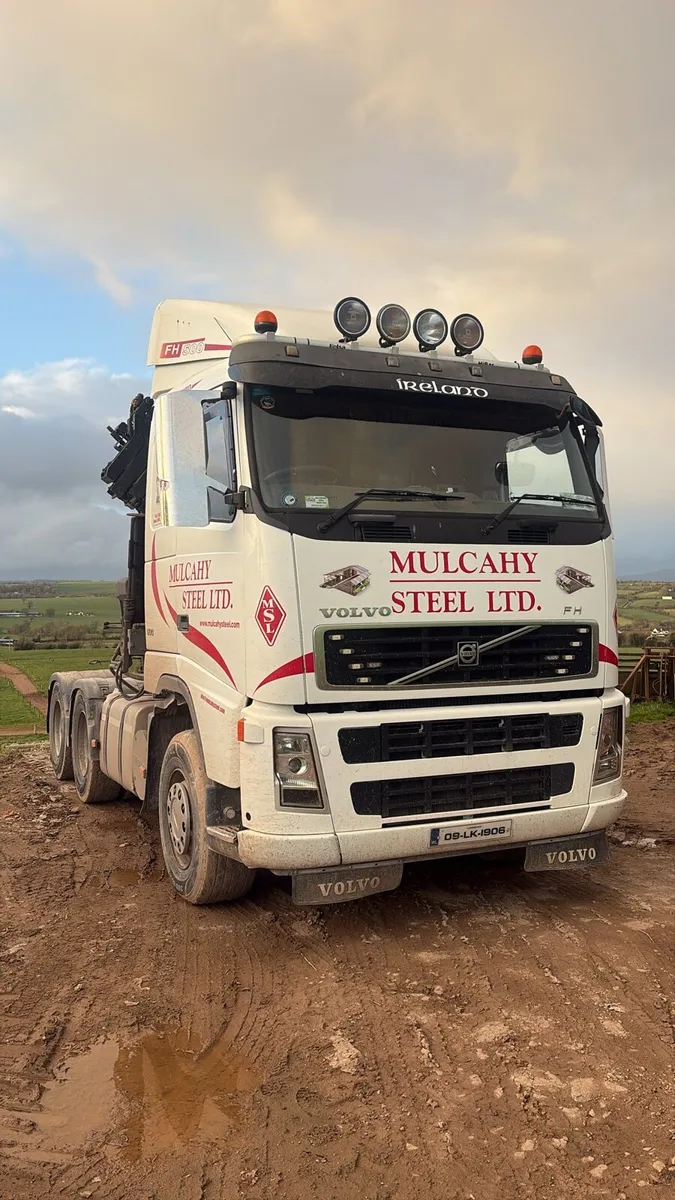 Volvo FH 500 artic lorry - Image 1