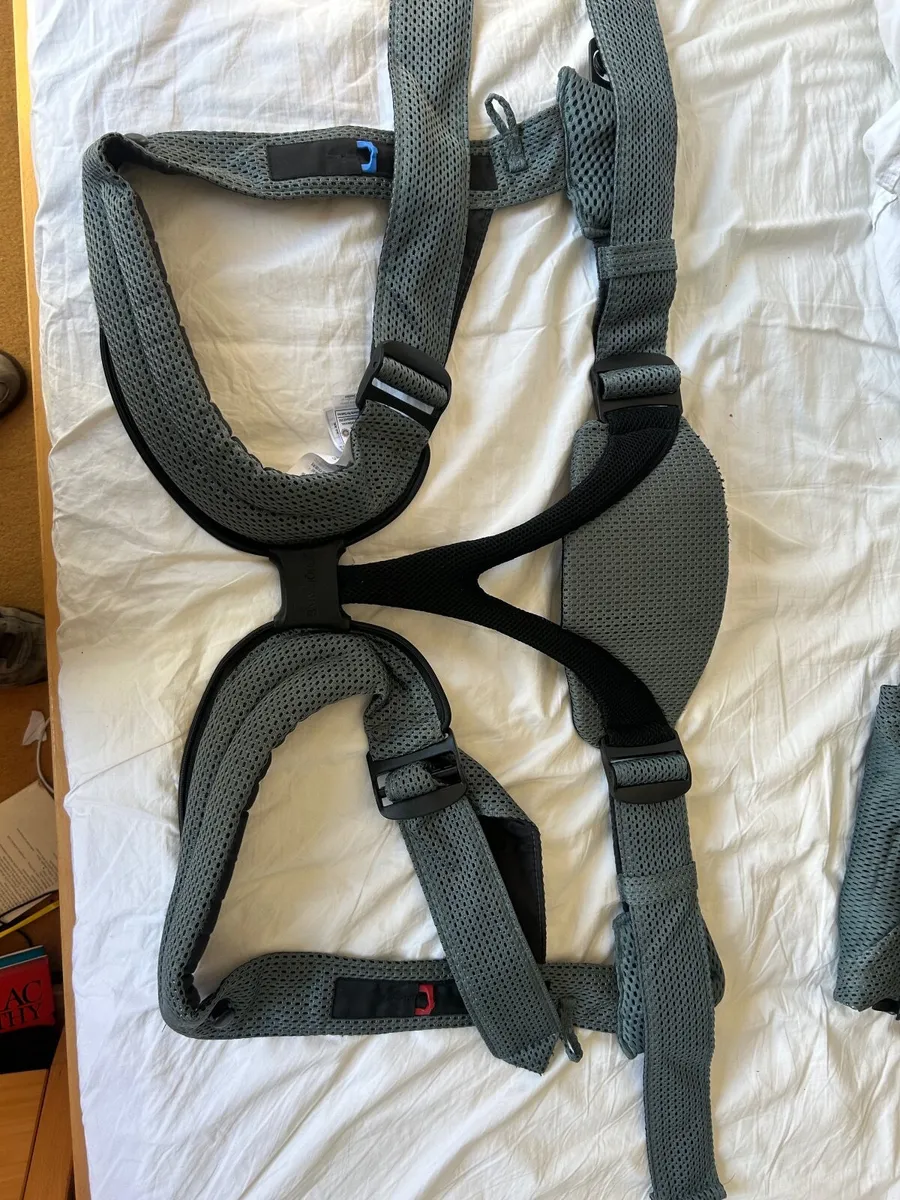 Babybjorn Green Mesh Baby carrier - Image 4