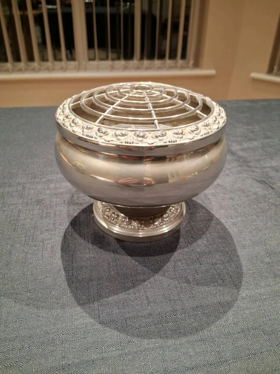 Large Silver Plated Rose Bowl - Image 1