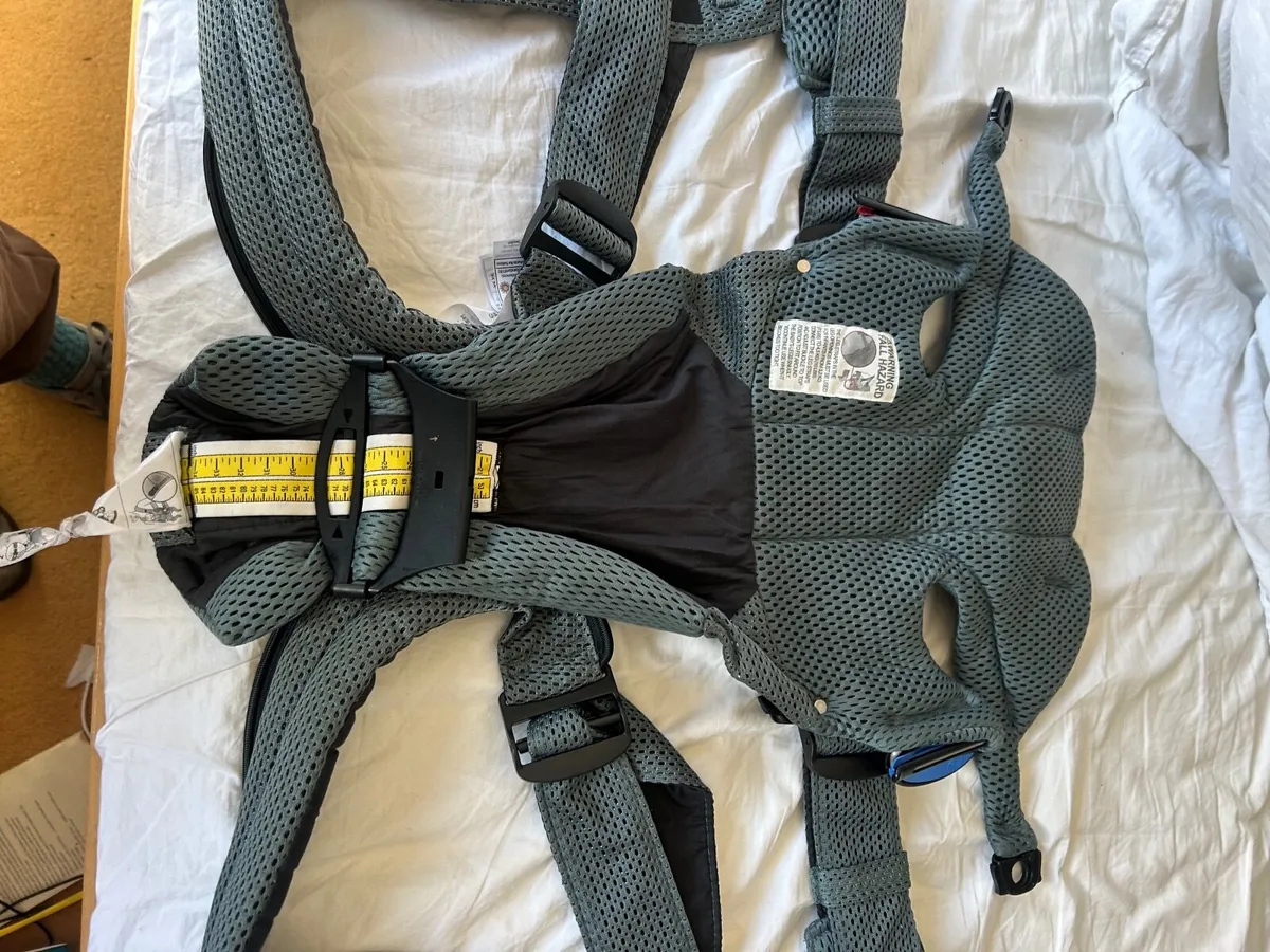 Babybjorn Green Mesh Baby carrier - Image 3
