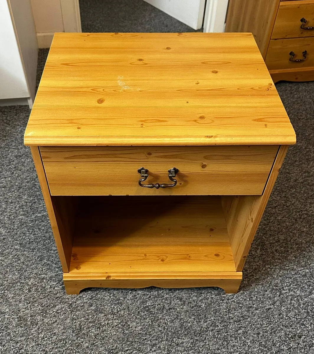 Bedside locker - Image 1