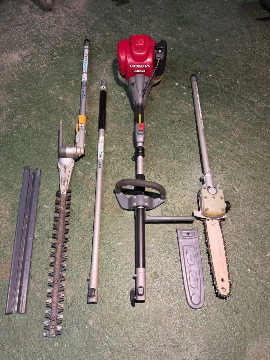 Honda UMC 435 E Versatool & attachments - Image 1