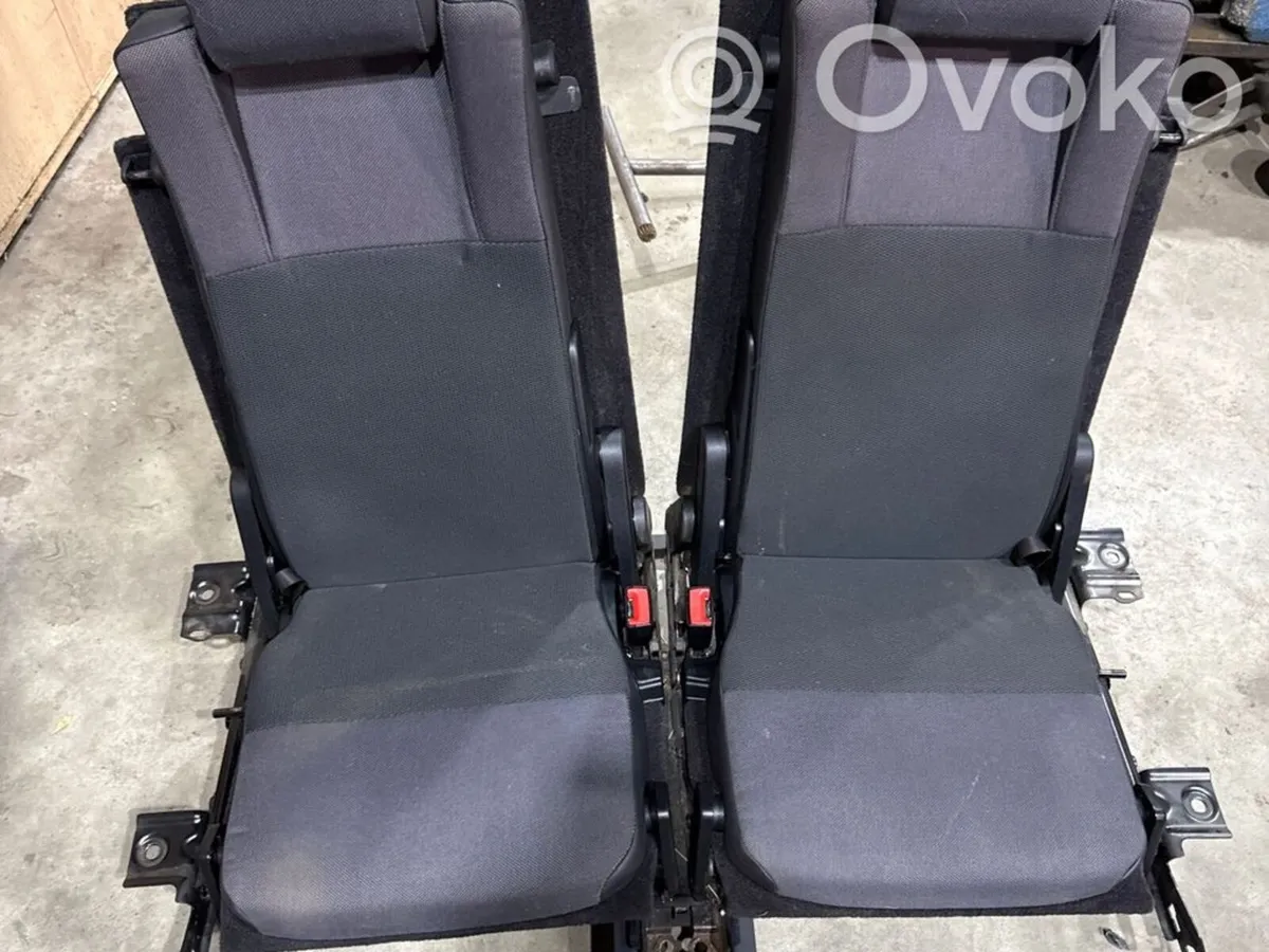 LandRover Discovery 4 Rear Seats - Image 2