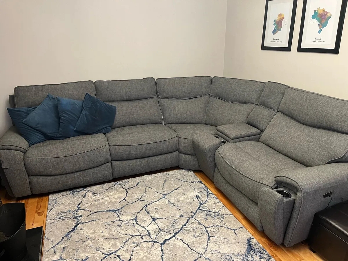 Reclinable L Vouch - Image 1