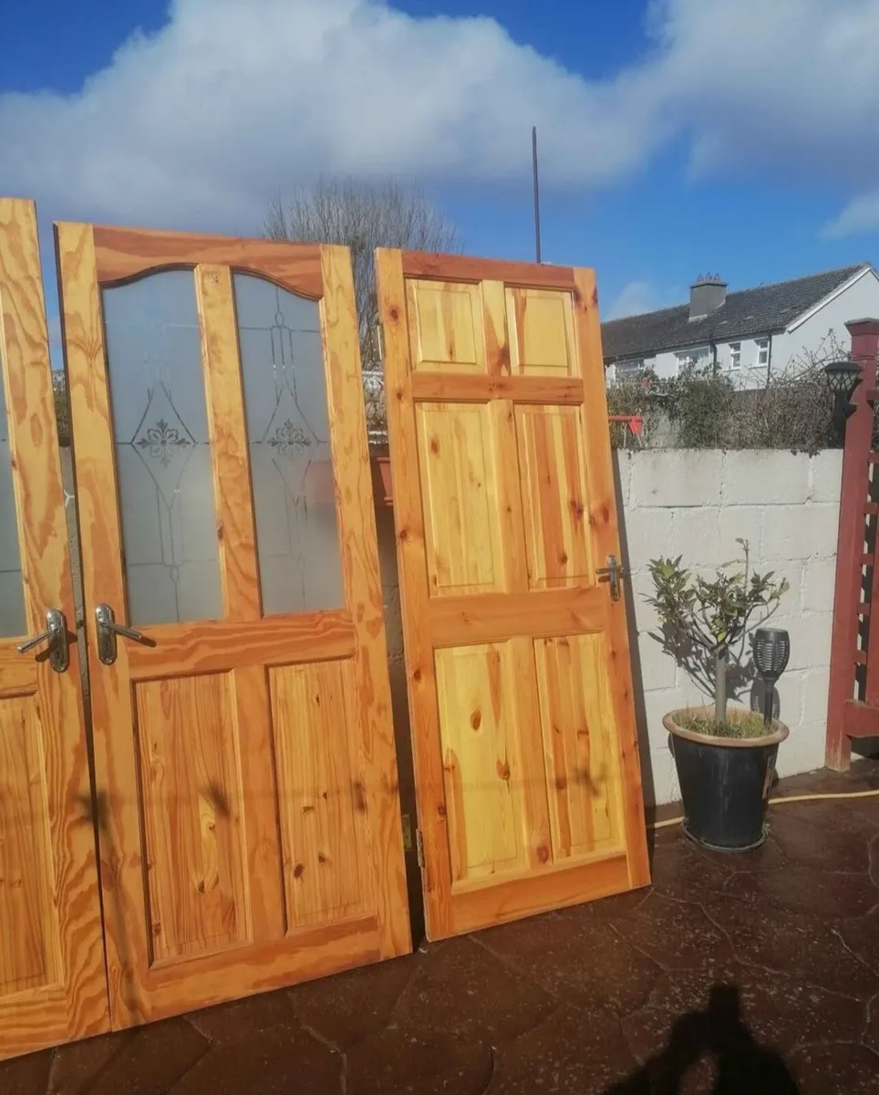 Interior wooden doors - Image 1