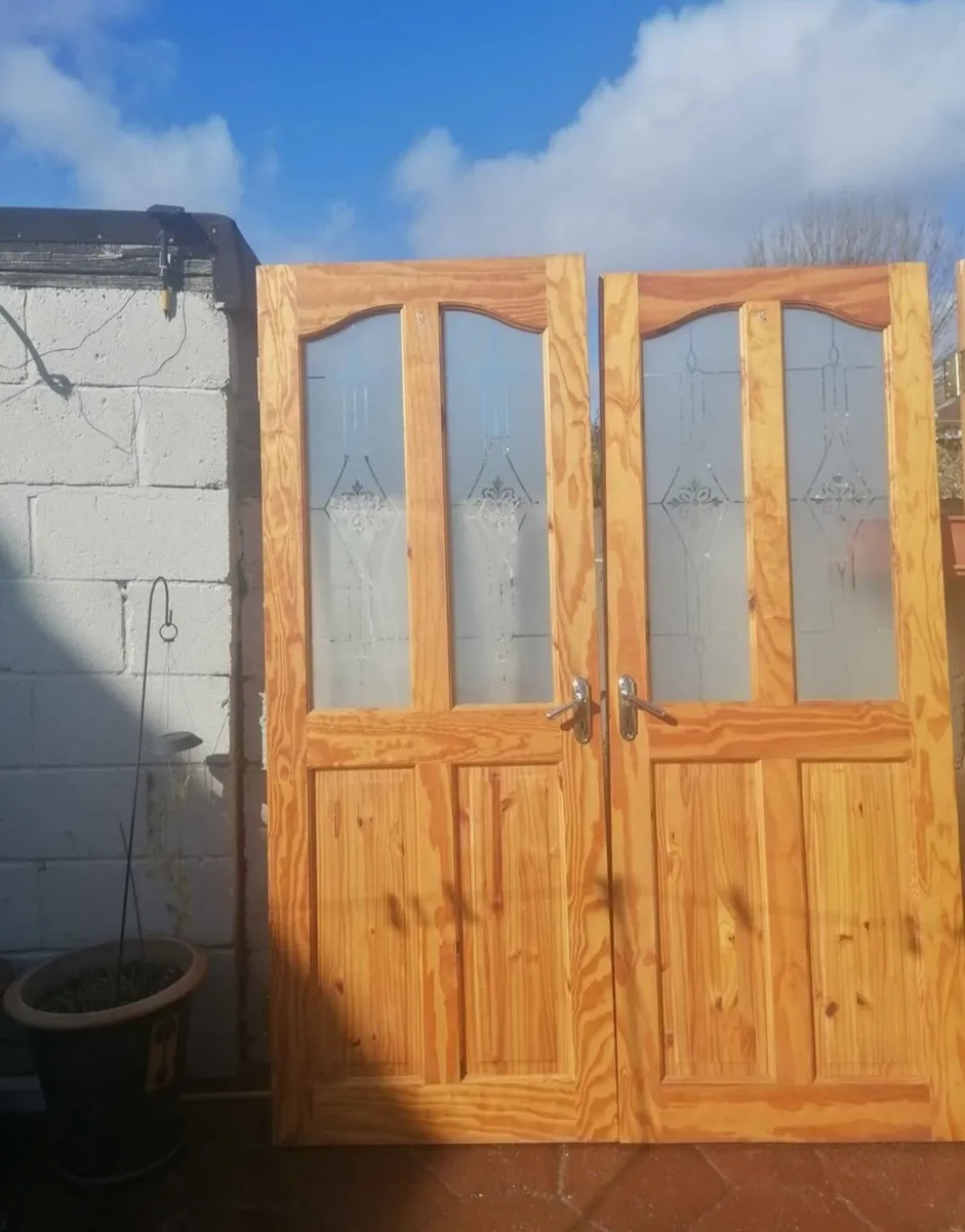 Interior wooden doors - Image 2