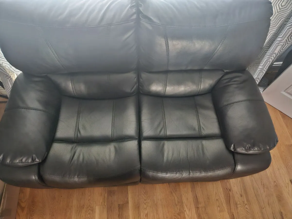 2 seater couch - Image 2
