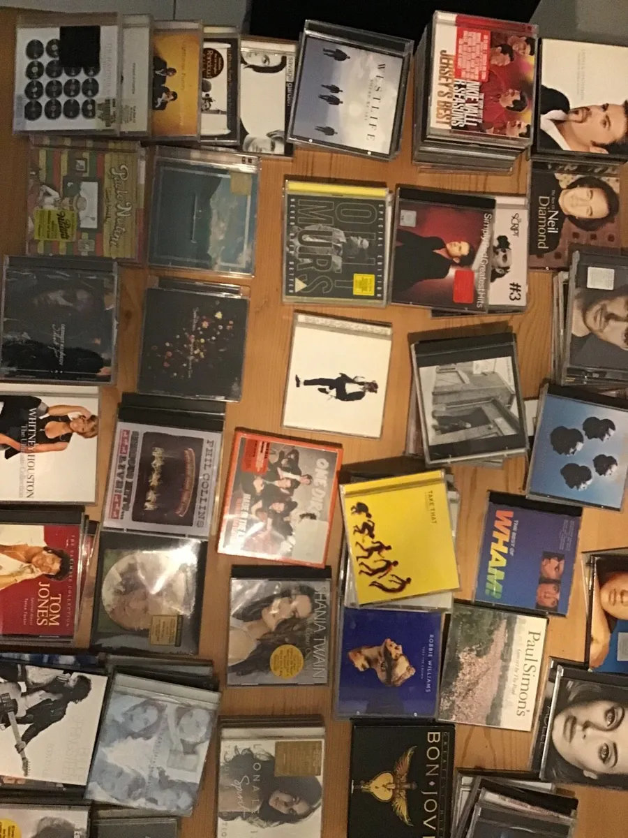 Selection of circa 100 CDs - Image 2