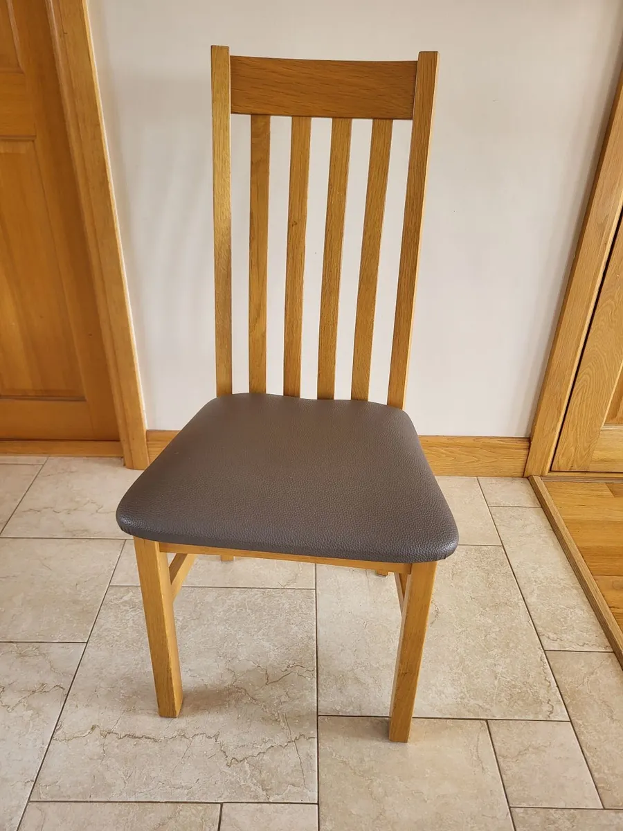 Solid Oak Dining Table and 6 Chairs - Image 4