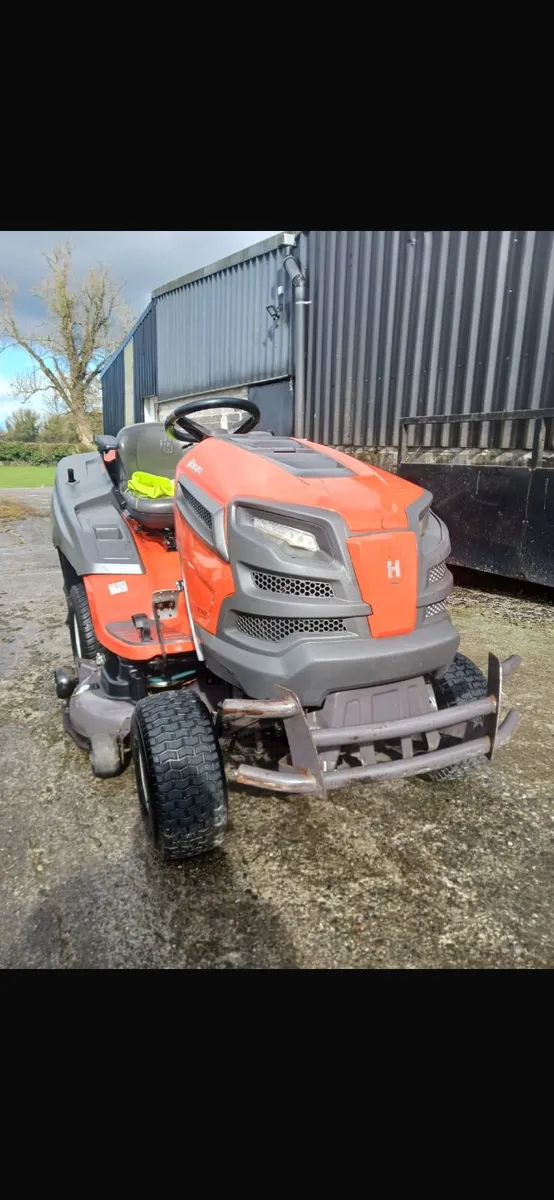 Husqvarna tc342t ride on - Image 1