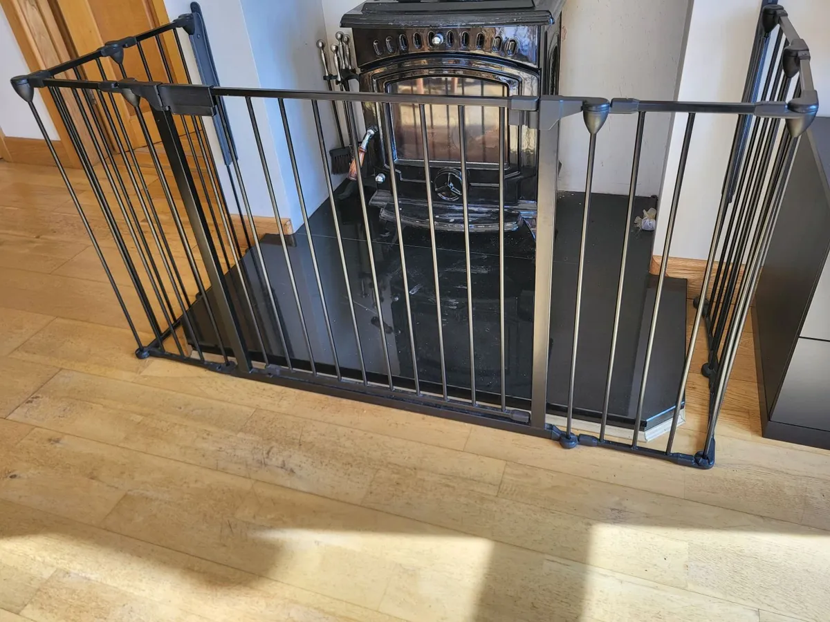 Fireguard/ Baby Gate