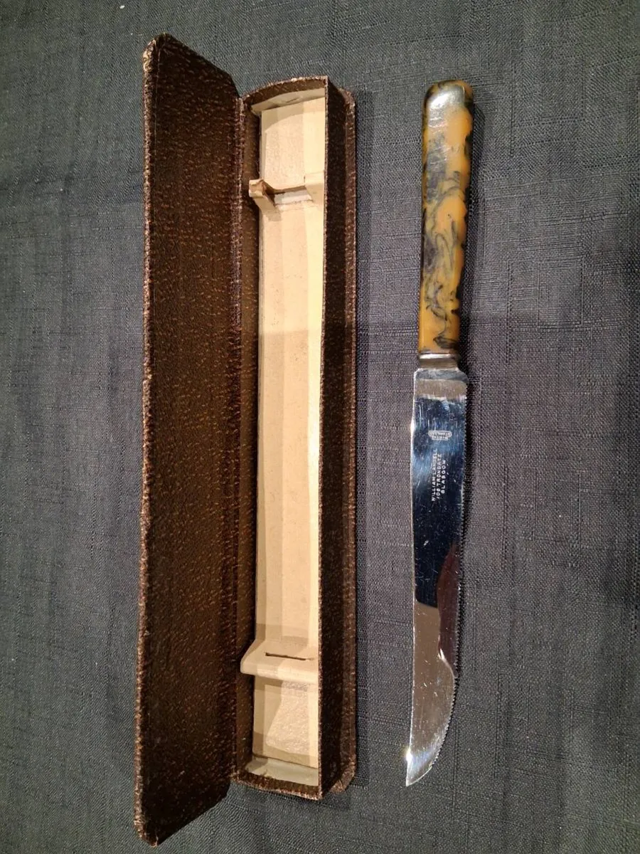 William Landell Boxed Knife - Image 1