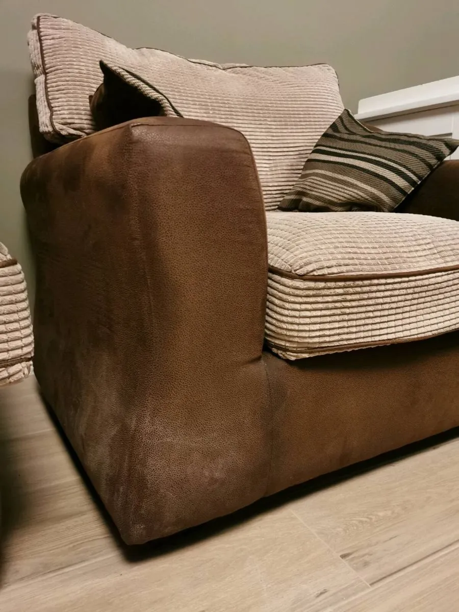 Brown Fabric/Leather Armchair - Image 4