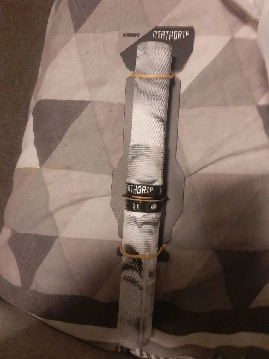 Bike grips new - Image 1