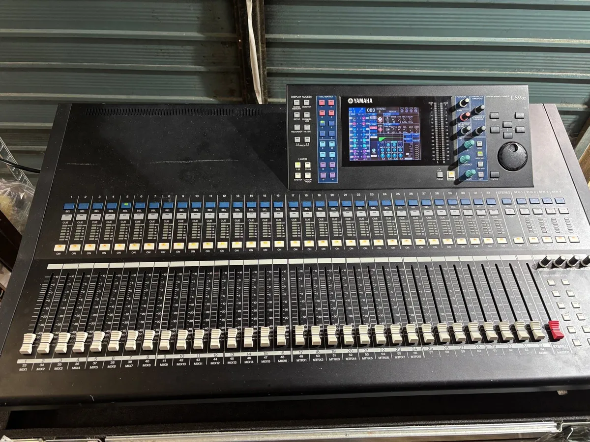 Yamaha LS9 Mixer - Image 1
