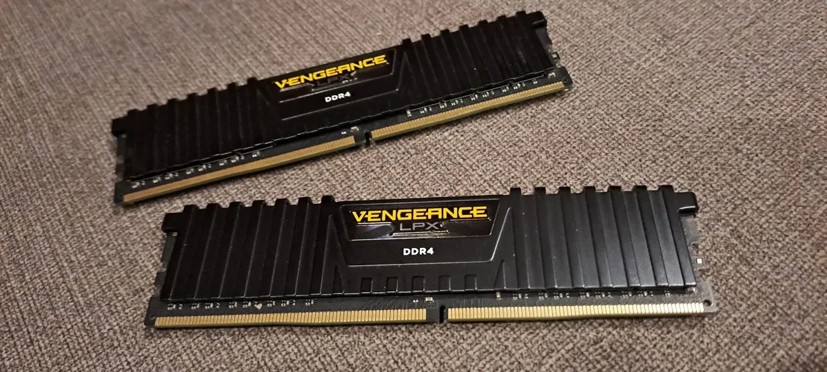 Kingston 2 x 4GB DDR4 3000MHz