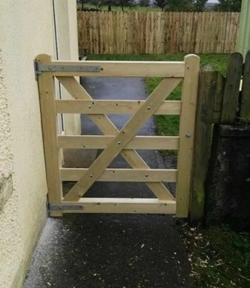 Pedestrian small gates - Timber- made to order - Image 1