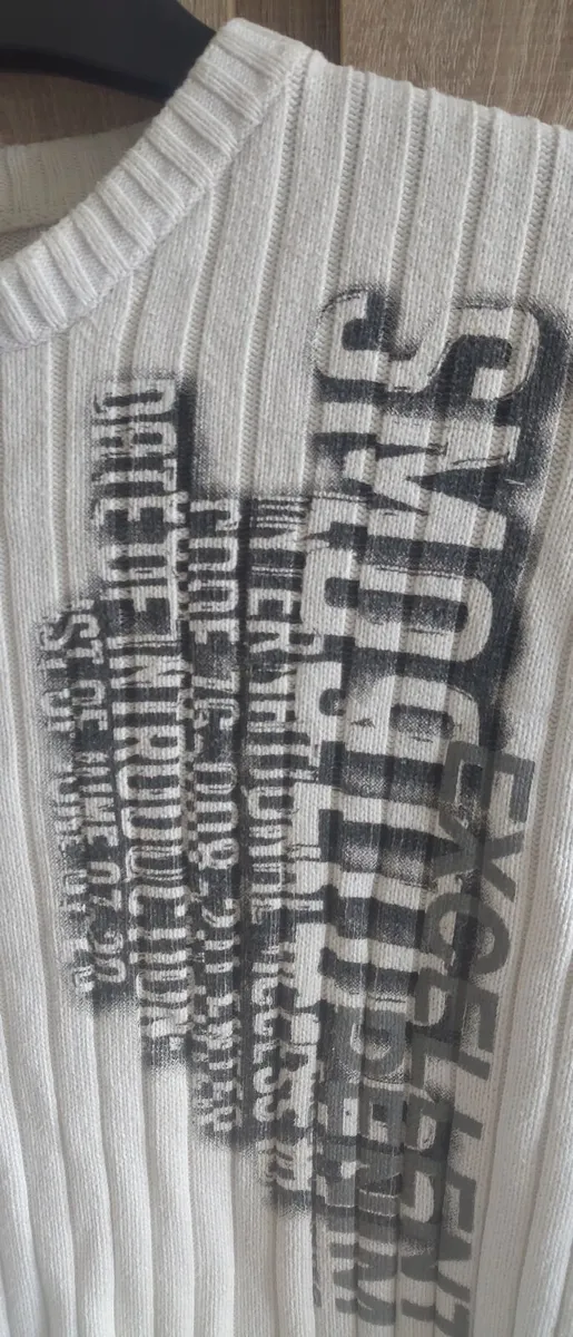 white sweater fits s sm - Image 3