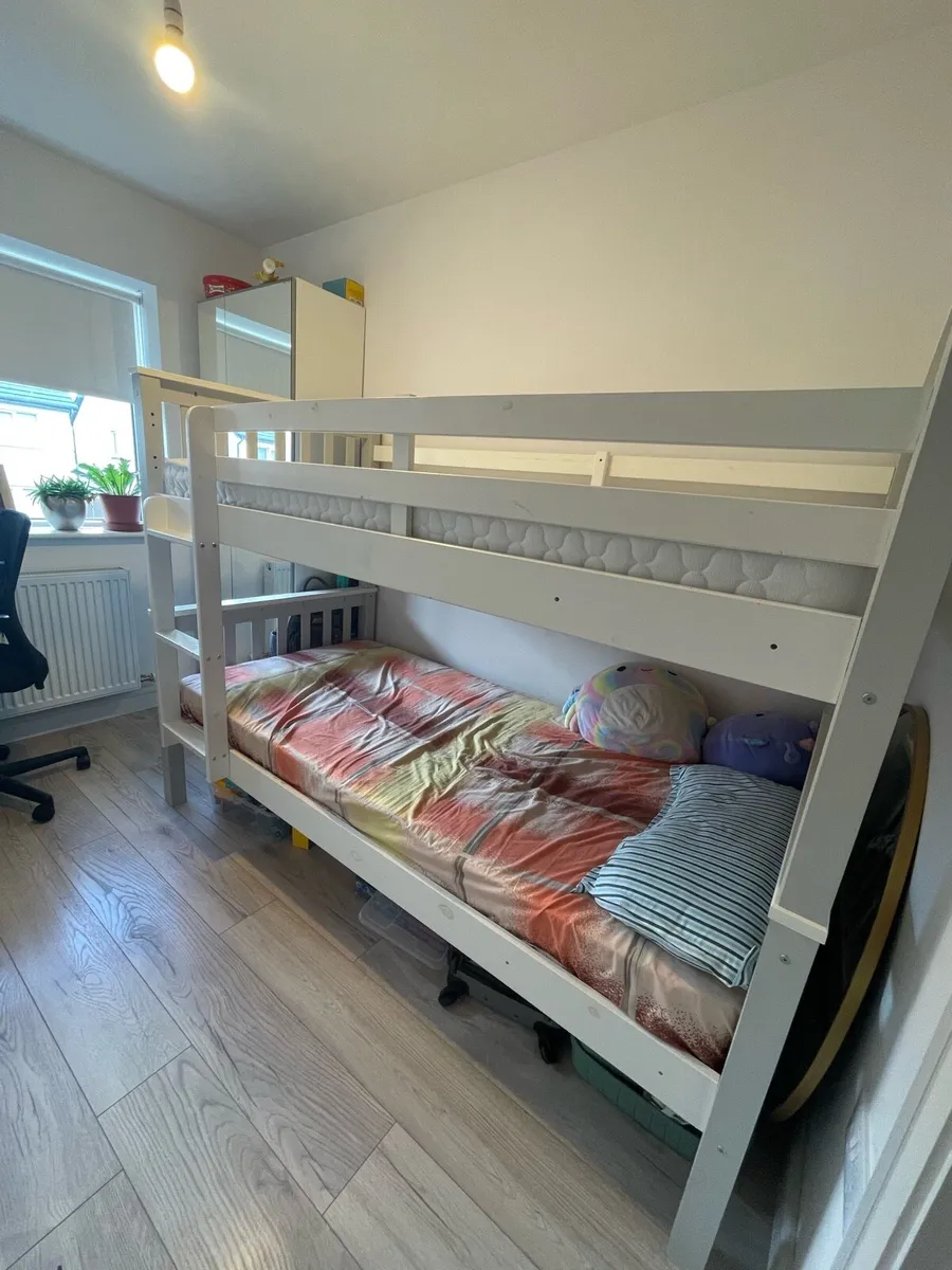 Bunkbed - Image 1