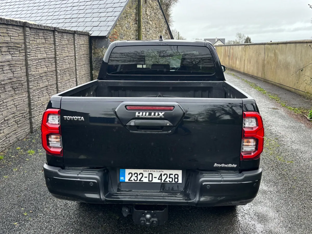 Toyota Hilux 2023 - Image 3