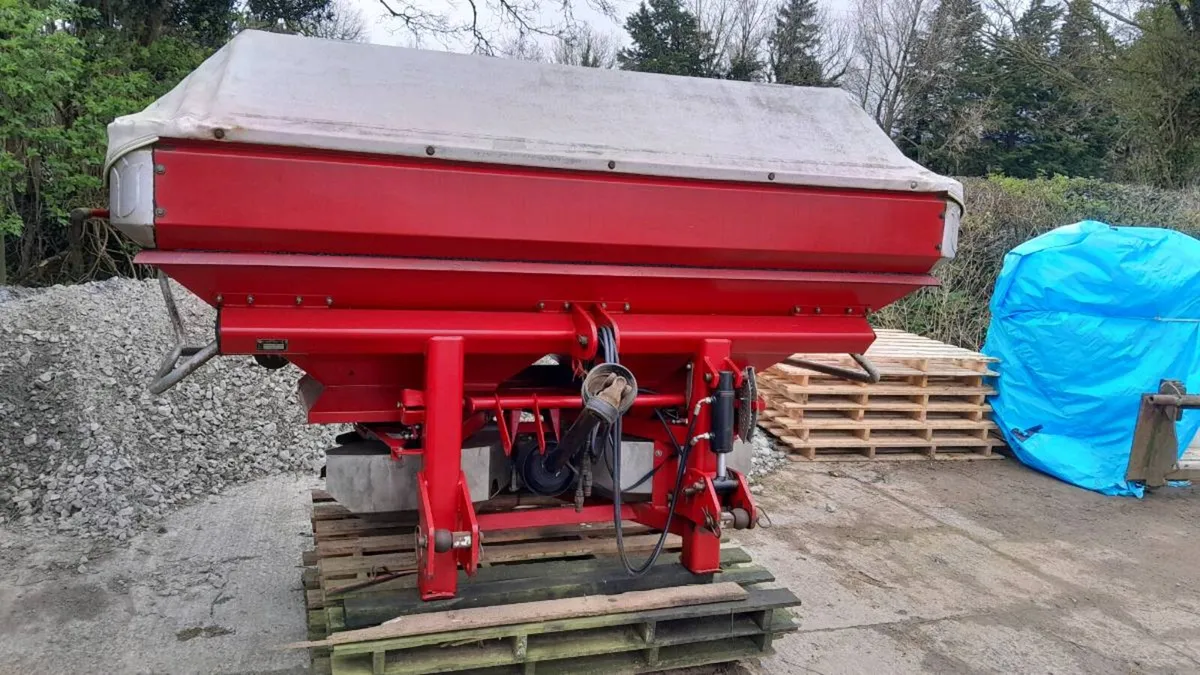 Lely Centerliner Spreader - Image 1