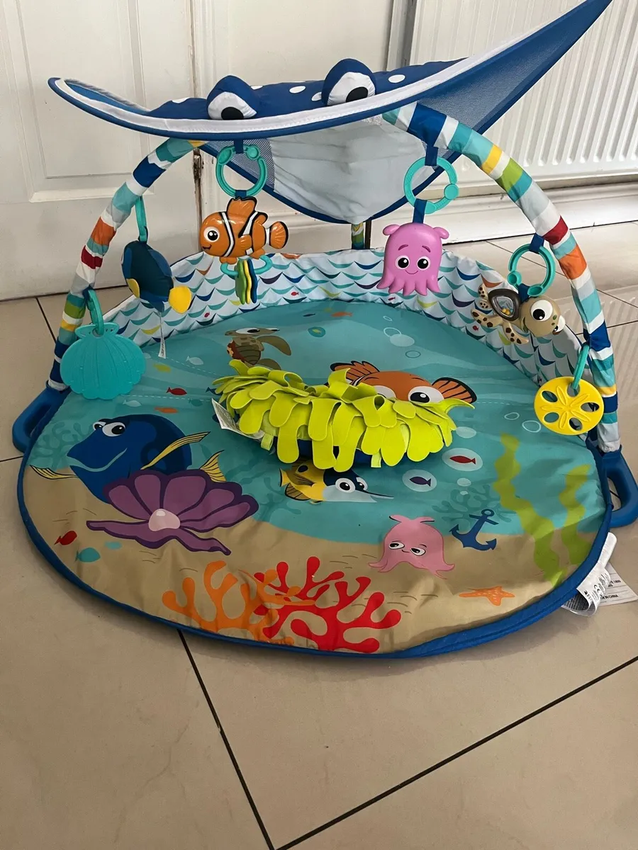 Disneys Finding Nemo Ocean Lights play gym