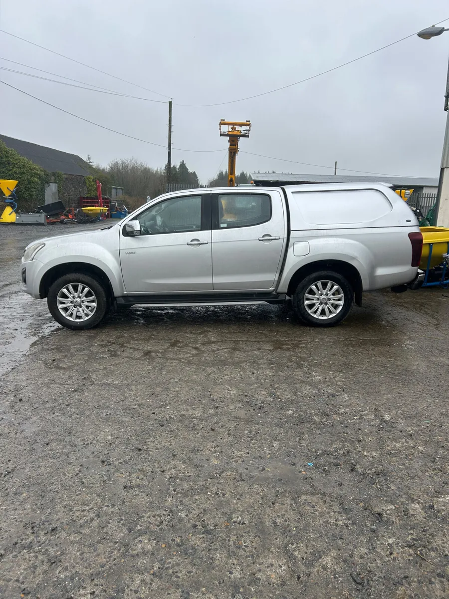 192 Isuzu D-Max - Image 4