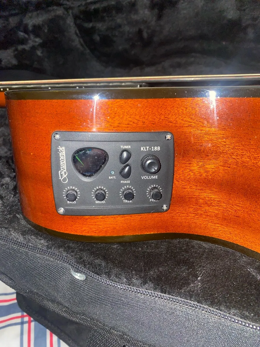 12 string Brunswick S/A Guitar with case & strap - Image 2