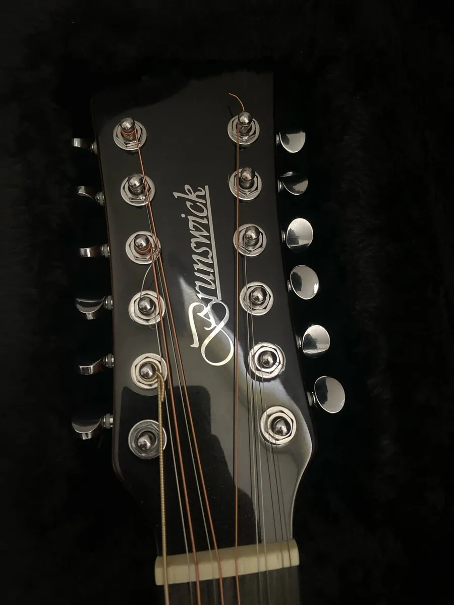 12 string Brunswick S/A Guitar with case & strap - Image 4