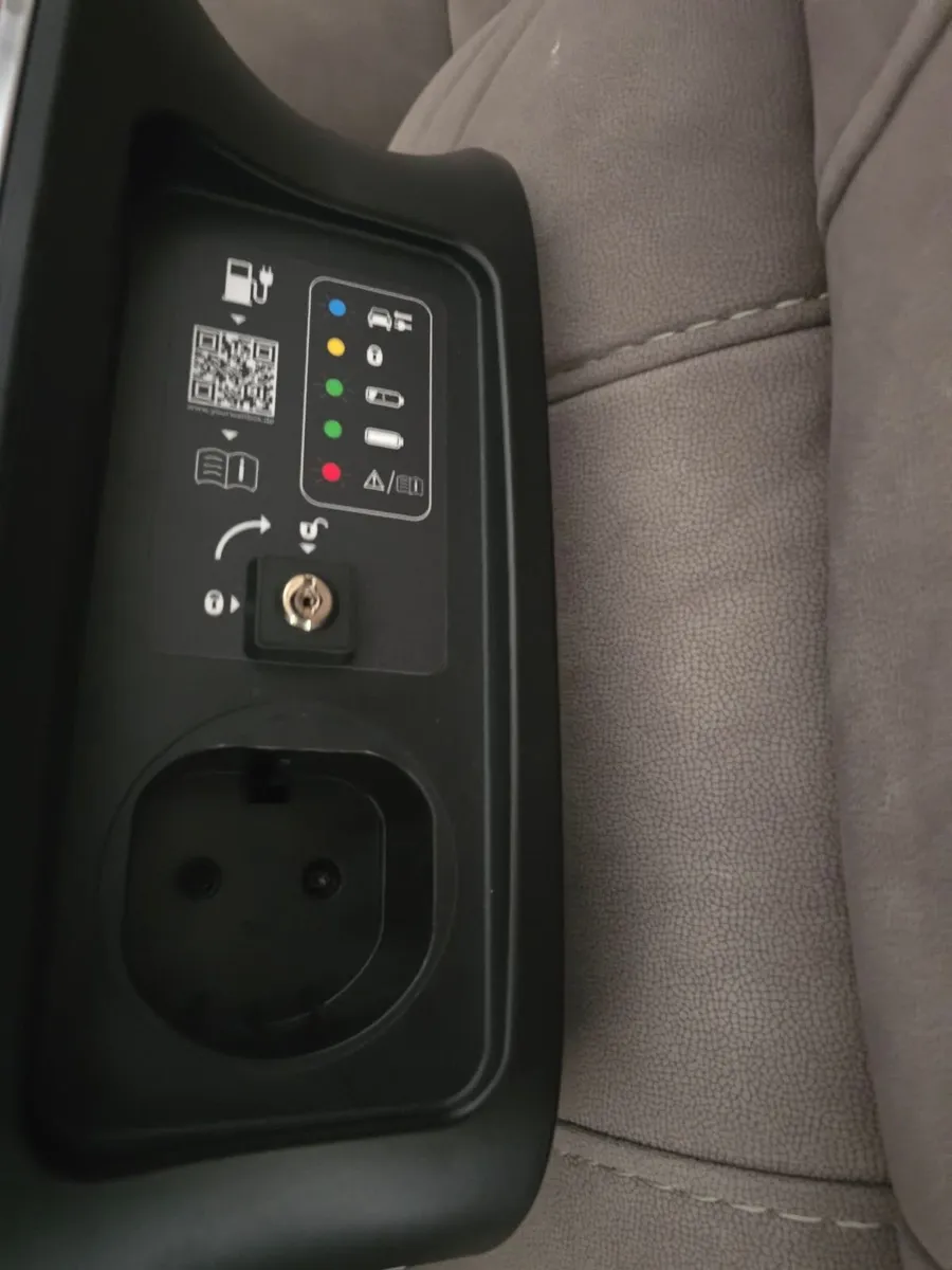 EV Charger Tethered with cable - Image 3