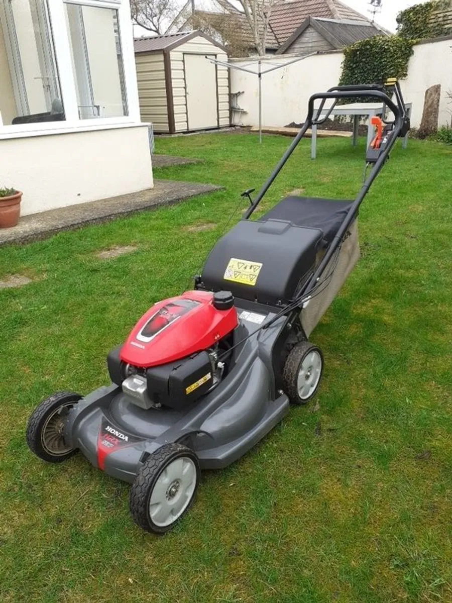 Honda lawnmower - Image 2