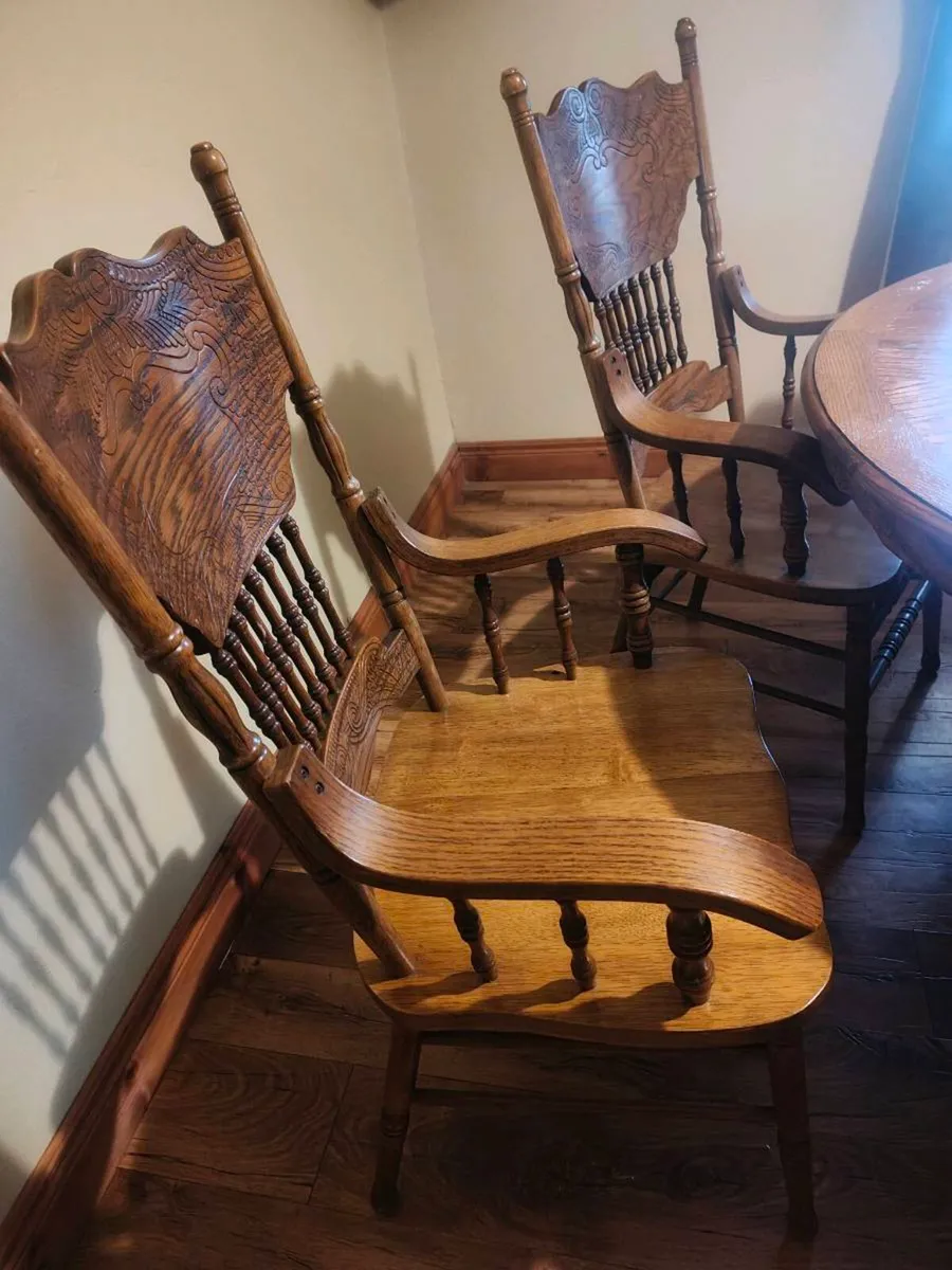 Table and 6 chairs - Image 3