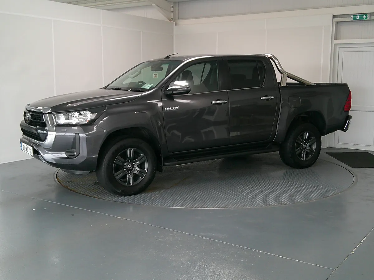 Toyota Hilux 2021 - Image 3
