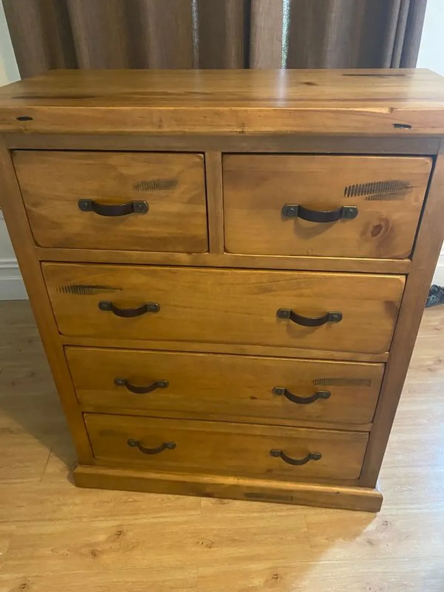 Chest of drawers - Image 1